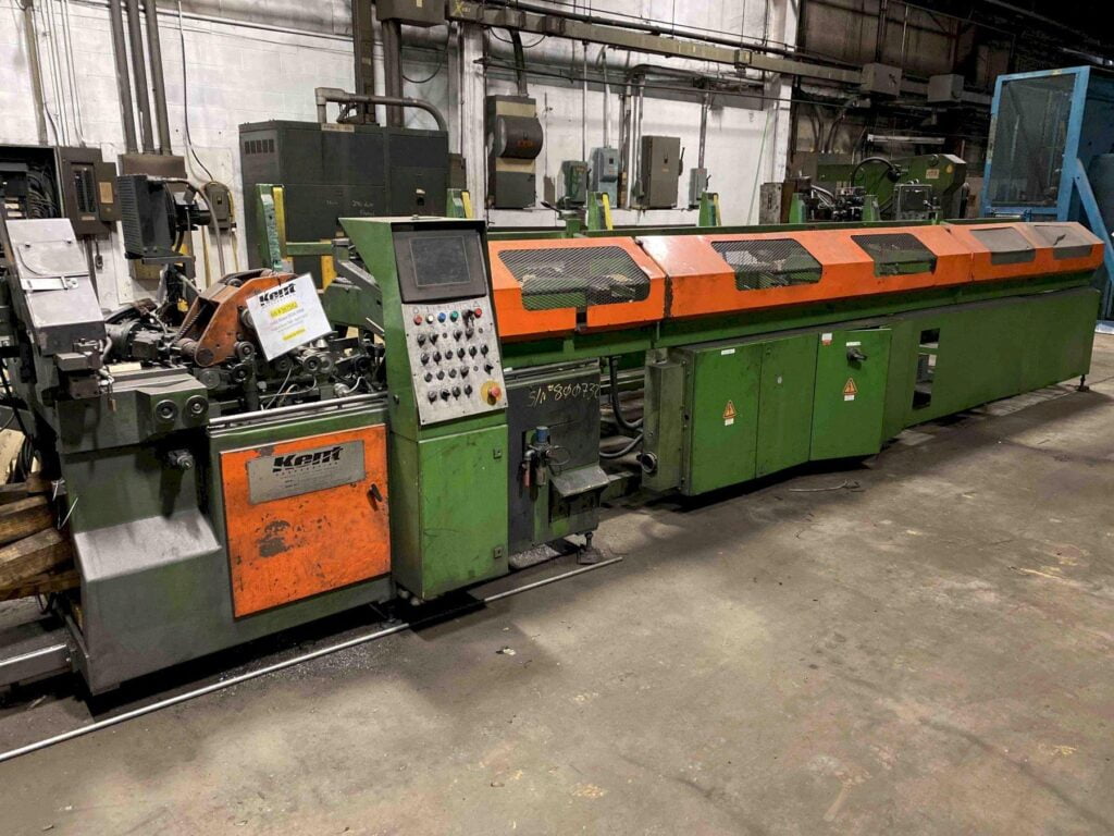 Old Bewo DCH sawing machine